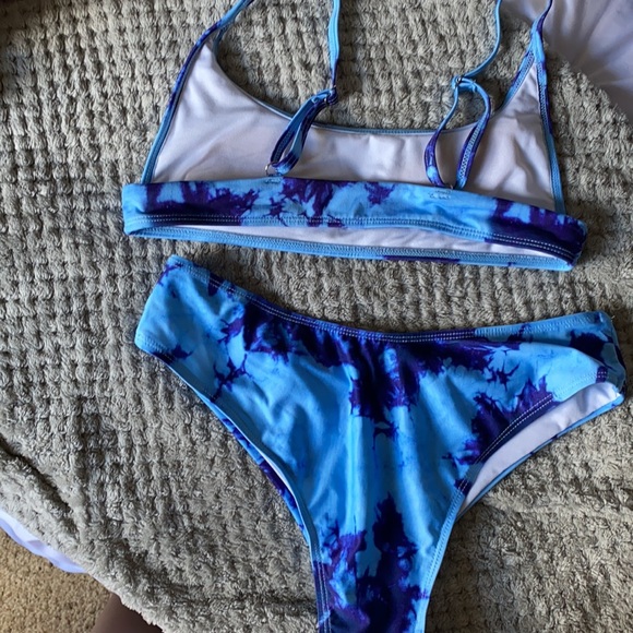 Bikini set - Picture 2 of 2